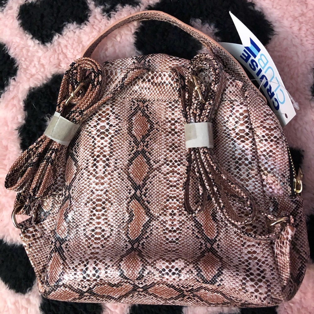 Snakeskin Mini Backpack 🎒🐍 - Picture 3 of 4